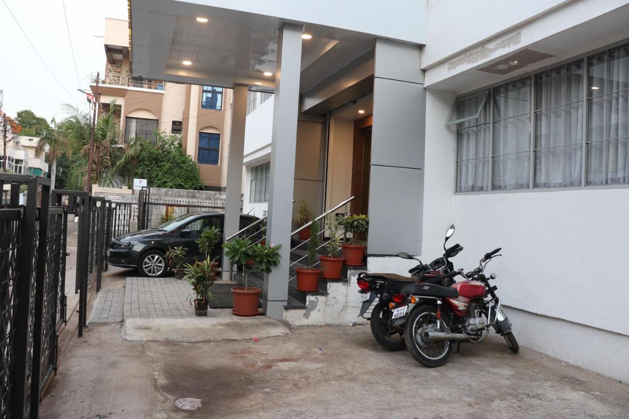 Hotel New Samrat ออรังกาบัด ภายนอก รูปภาพ