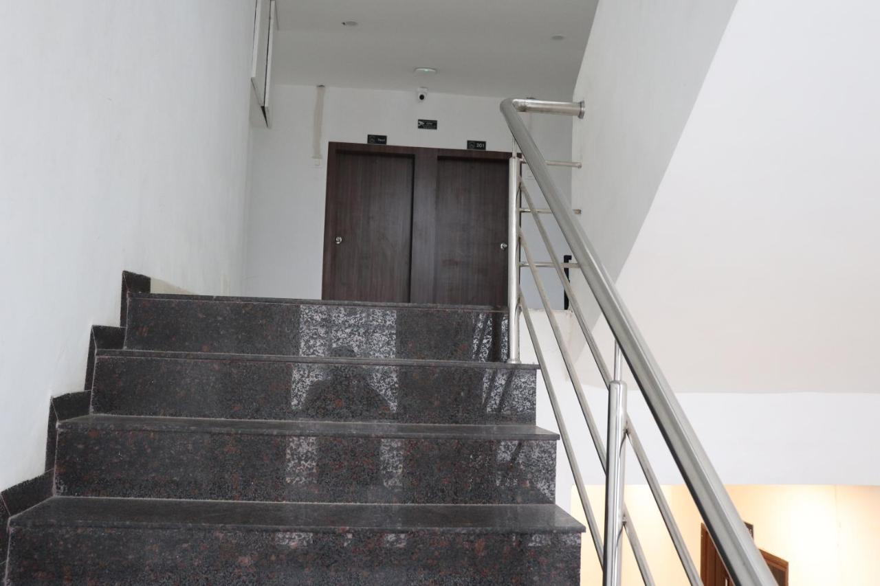 Hotel New Samrat ออรังกาบัด ภายนอก รูปภาพ